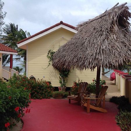 The White Horse Inn - Hopkins Village Beach Belize Esterno foto